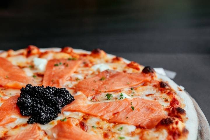 ffws caviar pizza