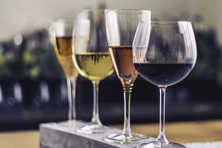 wineglasses1