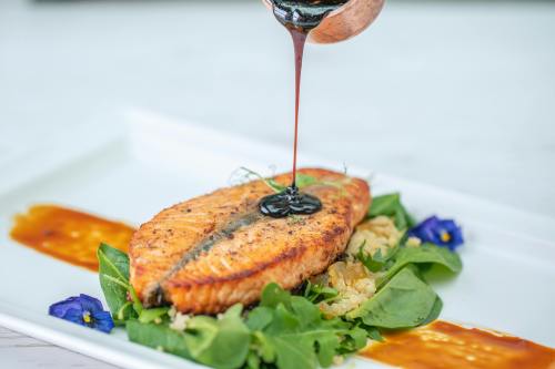 Grilled Salmon with Berry Balsamic Glaze
