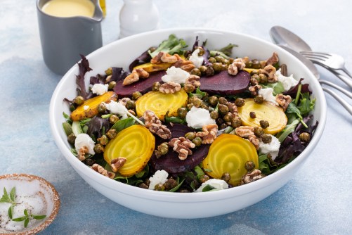 Beet salad with lemon dressing and roasted chickpeas